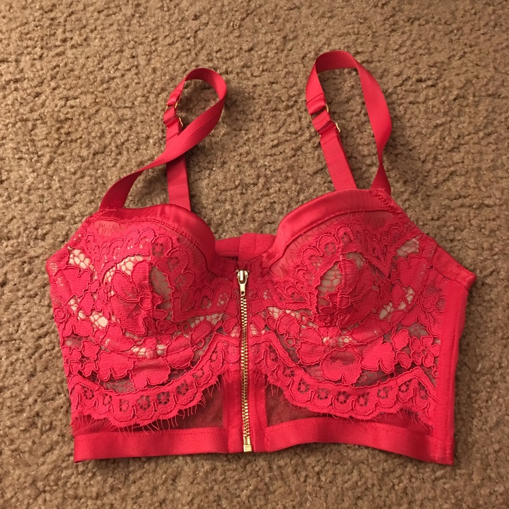 Victoria's Secret Bra size 34B. New!